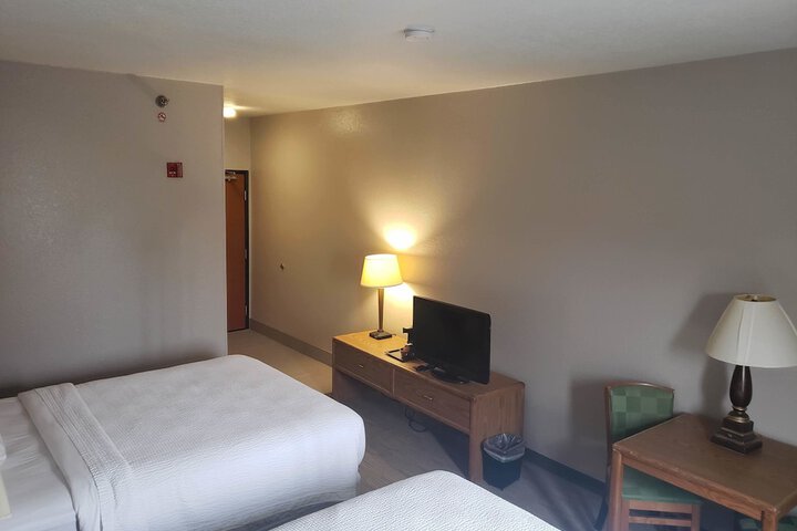 Room 10 of 63