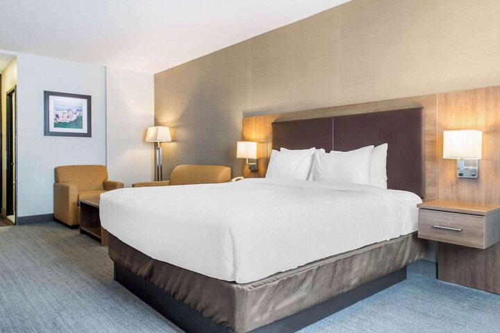Quality Hotel Dorval