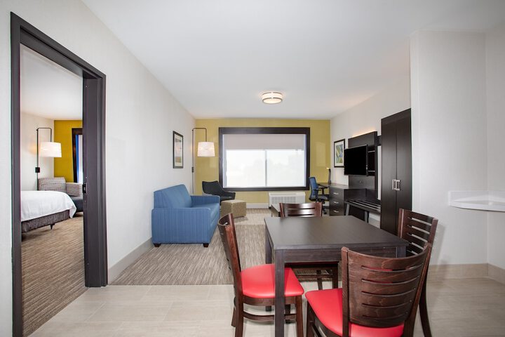 Holiday Inn Express & Suites Ely by IHG