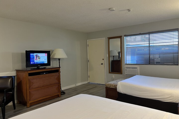Room 27 of 41