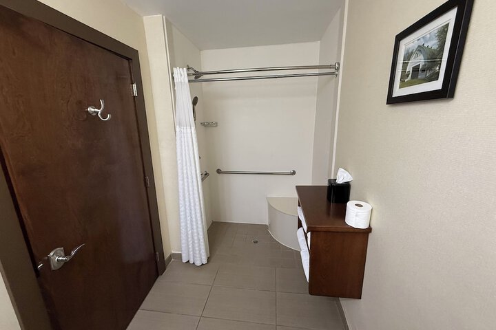 Giles Hotel Inn & Suites