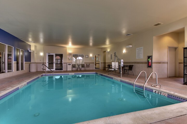 Holiday Inn Express & Suites Allentown West by IHG
