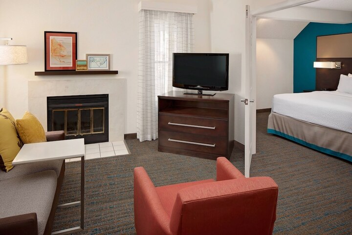 Room 20 of 33