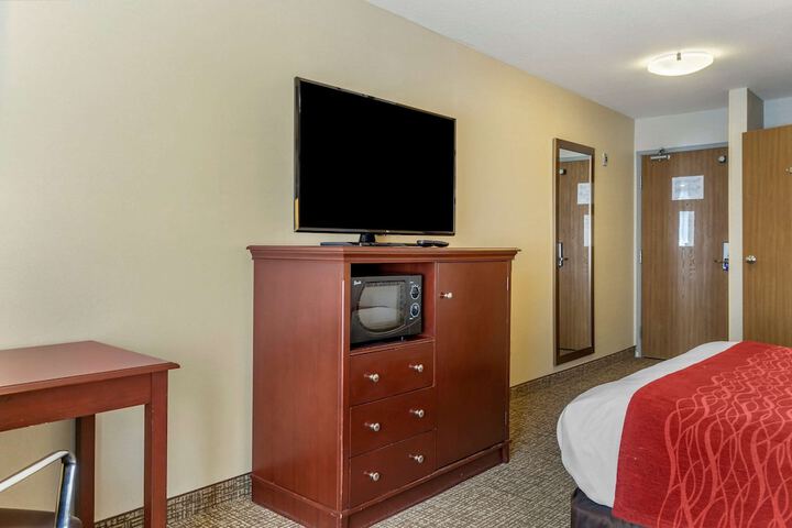 Room 10 of 38