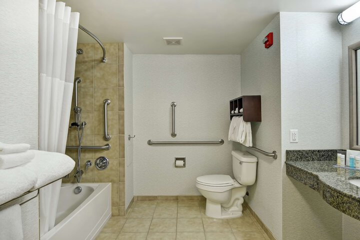 Room 15 of 39