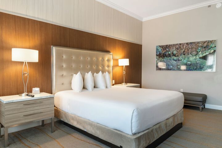 Room 18 of 48