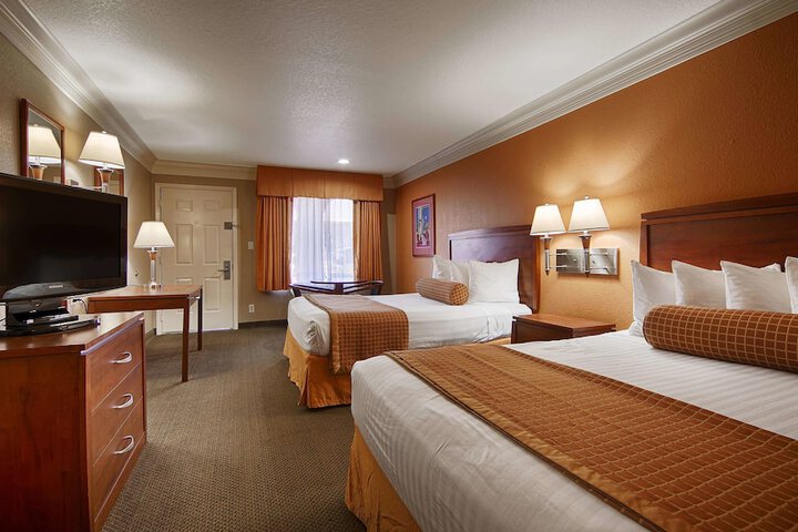 Room 7 of 25