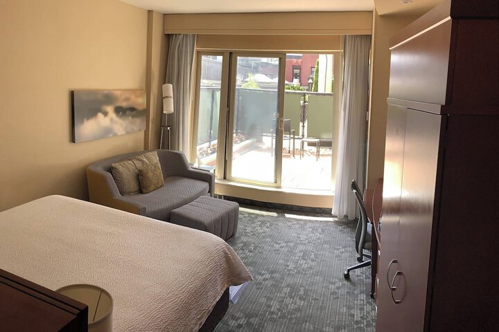 Room 20 of 40
