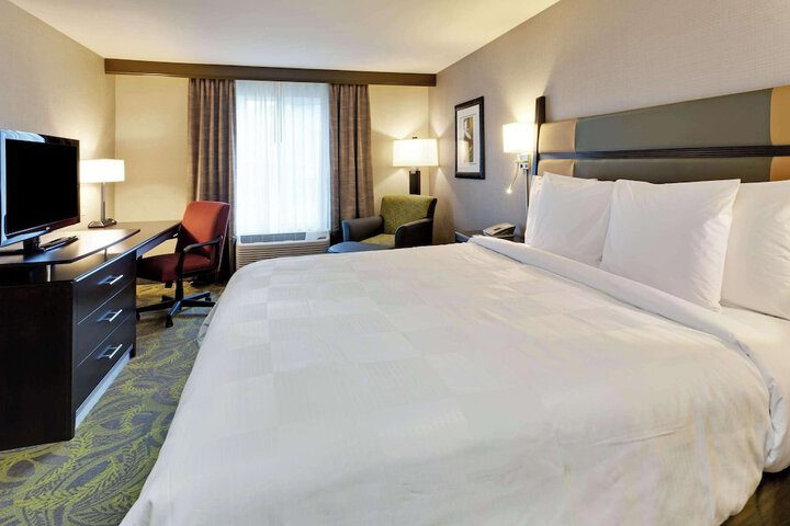 Country Inn & Suites by Radisson San Carlos, CA