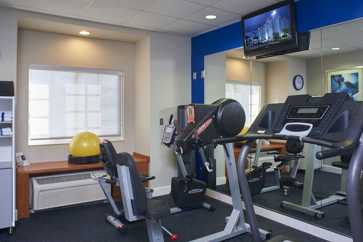 Microtel Inn & Suites by Wyndham Port Charlotte / Punta Gorda