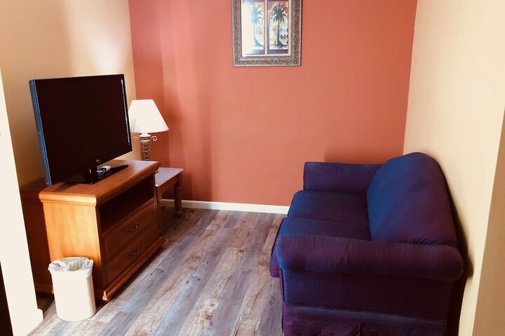 Room 7 of 17
