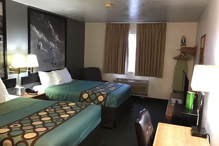Room 35 of 38