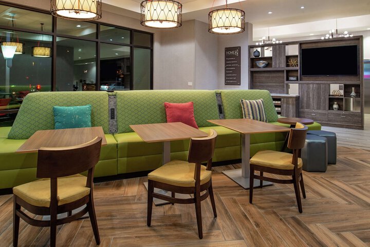 Breakfast/Coffee Service 72 of 89