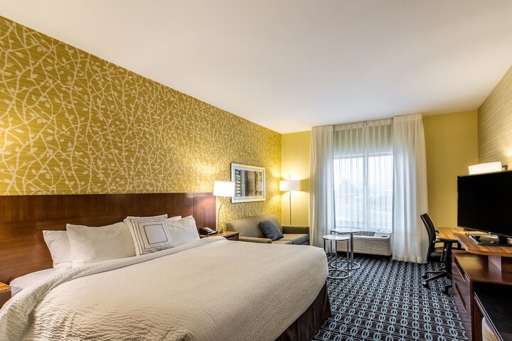 Room 32 of 43