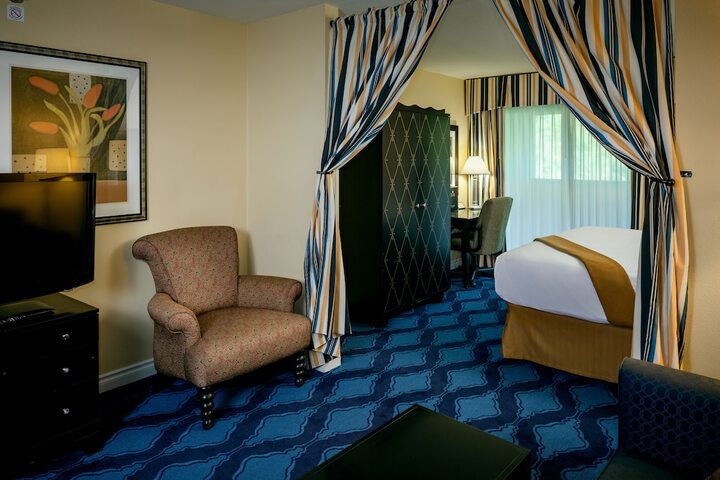 Room 17 of 31