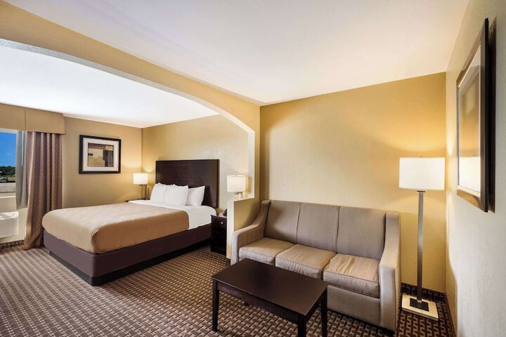 Room 20 of 40