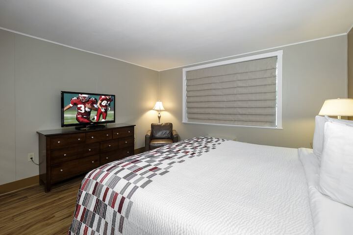 Room 32 of 50