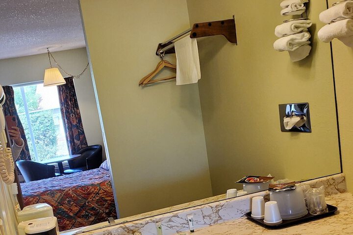Room 50 of 51