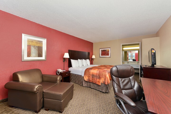 Room 27 of 35