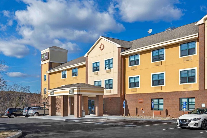Hotel 2 of 33