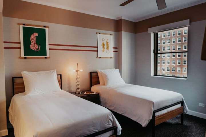 Room 8 of 43