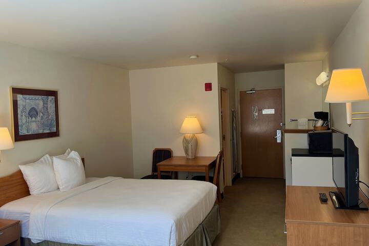 Room 33 of 72