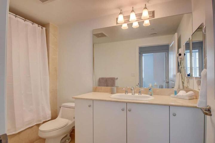 One bedroom in Lux condoCasa Costa! wbeachpass!