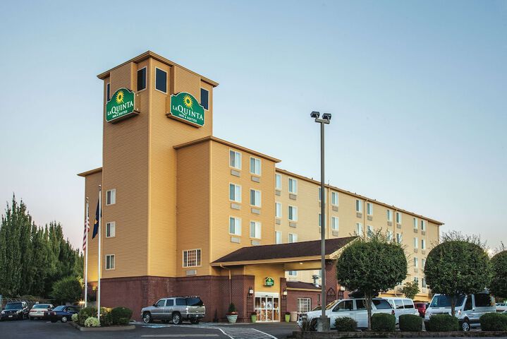 Hotel 7 of 65