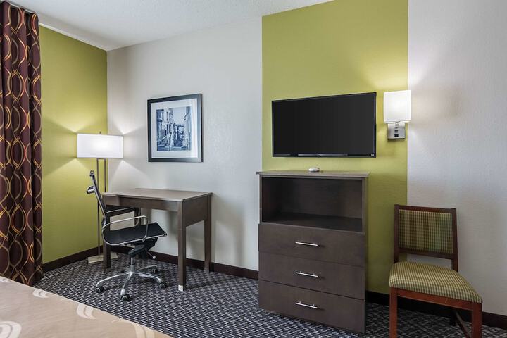 Room 25 of 30