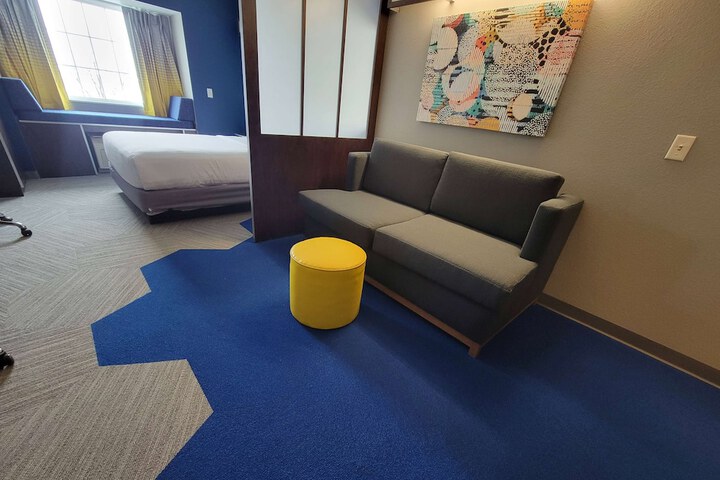 Room 35 of 54