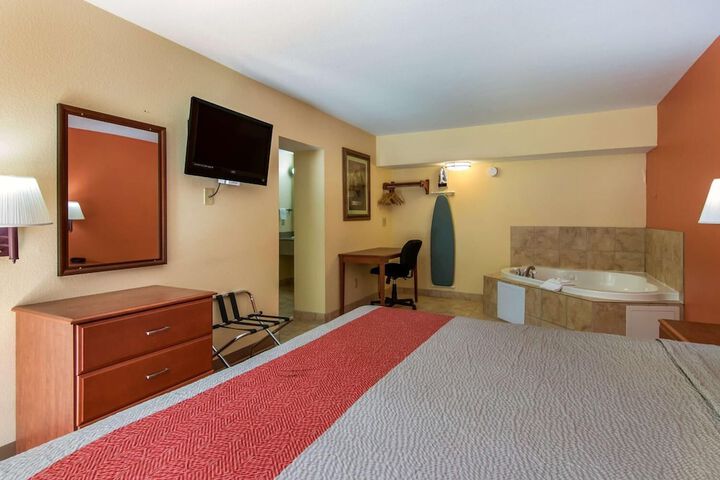 Room 37 of 62