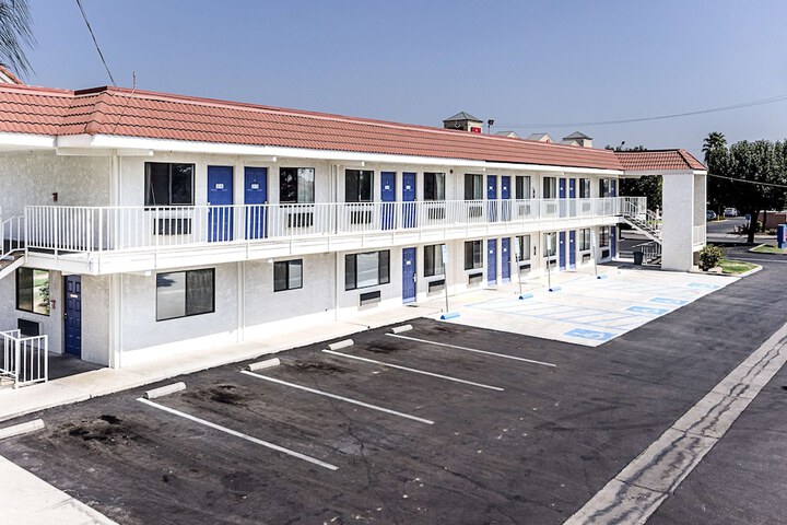 Hotel 2 of 35