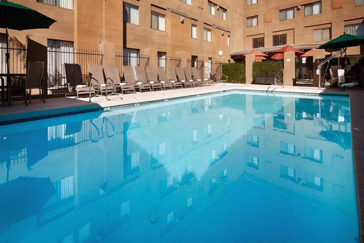 BEST WESTERN PLUS TEMPE BY THE MALL