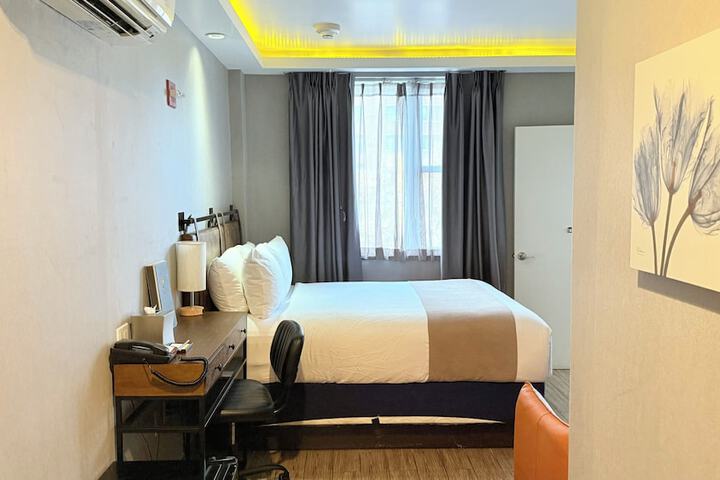 Room 36 of 48