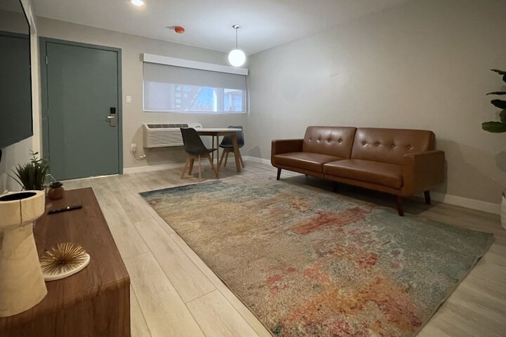 Room 11 of 35