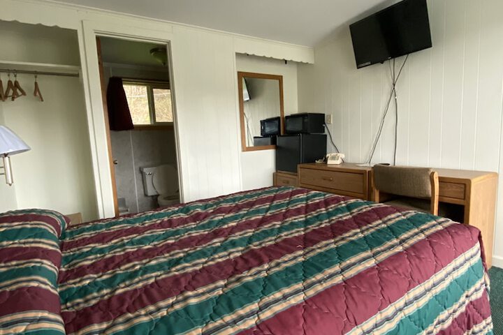 Room 18 of 36