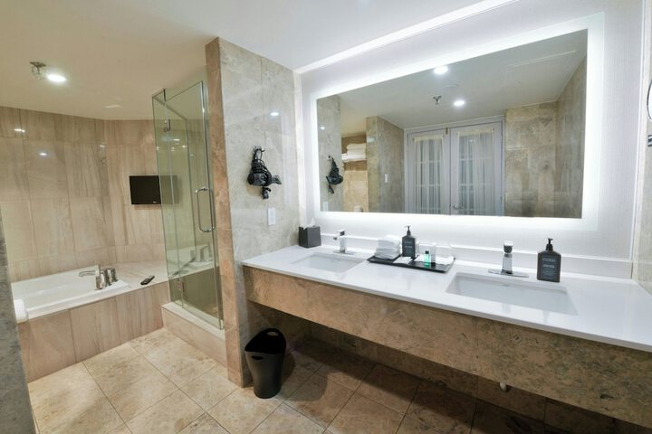 Sheraton Laval Hotel