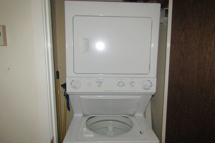 Room 11 of 25