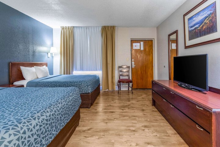 Room 25 of 70