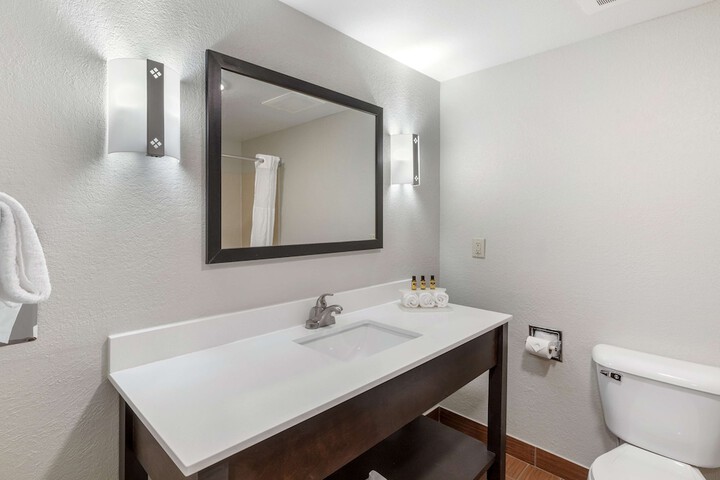 Room 25 of 44