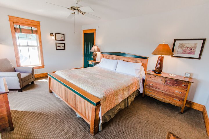 Roanoke Island Inn