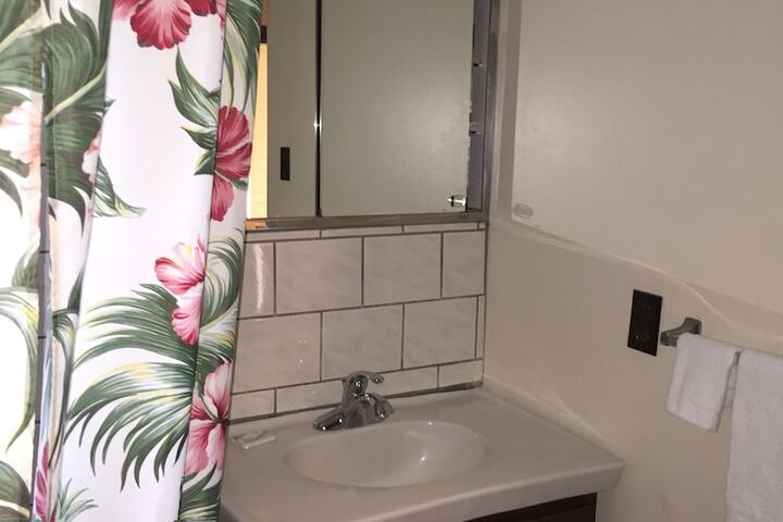 Room 13 of 27