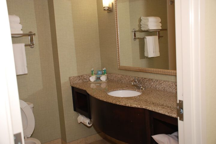 Holiday Inn Express & Suites Covington by IHG