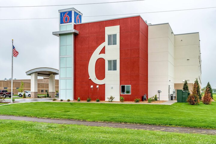 Hotel 2 of 53