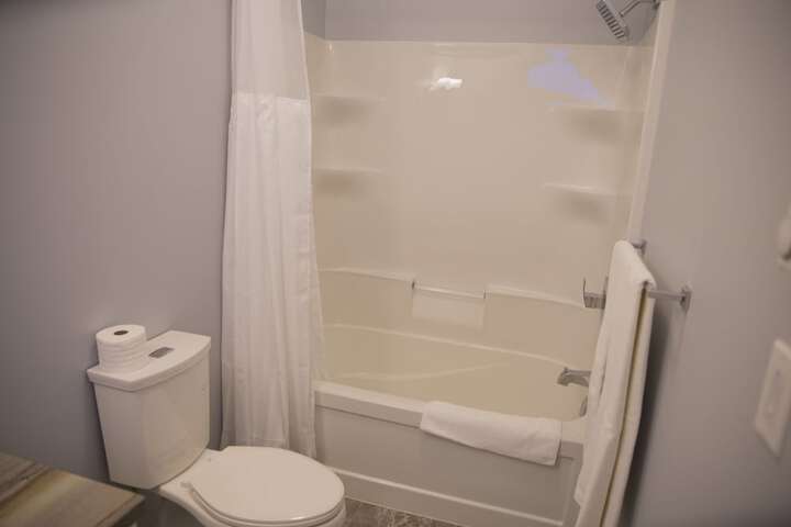 Room 32 of 34