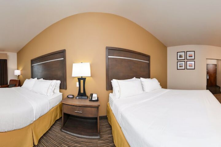 Holiday Inn Express & Suites Globe by IHG