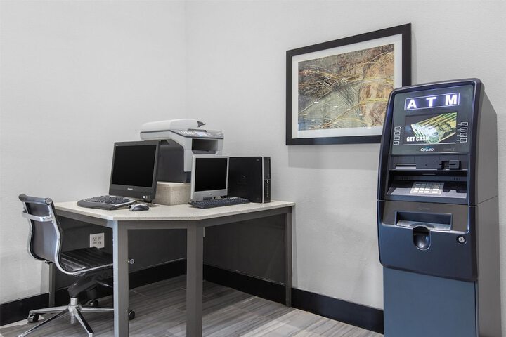 Best Western Plus Regency Park
