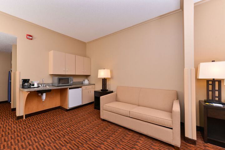 Room 33 of 68