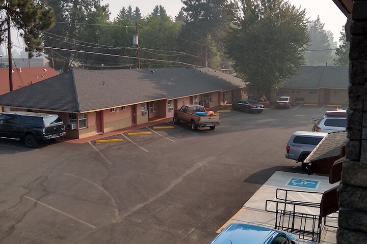 Holiday Motel