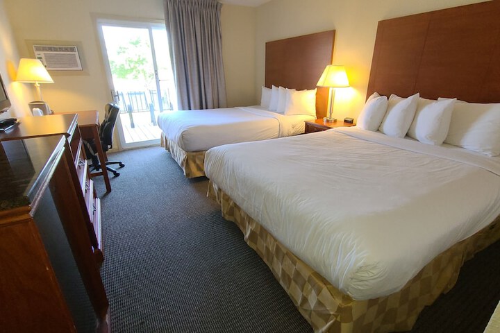 Room 9 of 14